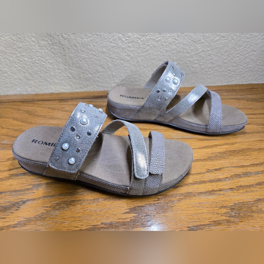 NIB Romika Fidschi 62 Bronze Sandals with Studded Straps (37EU/6-6.5US)